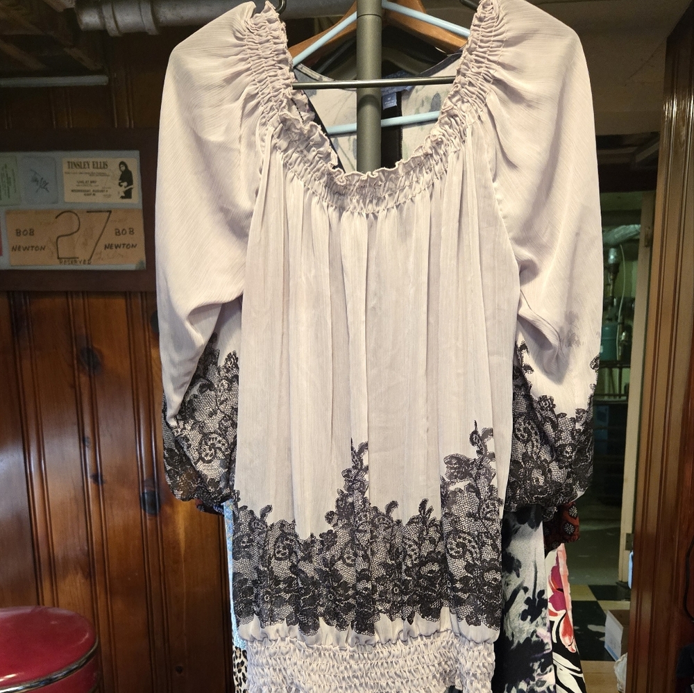 Maurices gray black lace sheer top blouse shirt misses size large NWOT